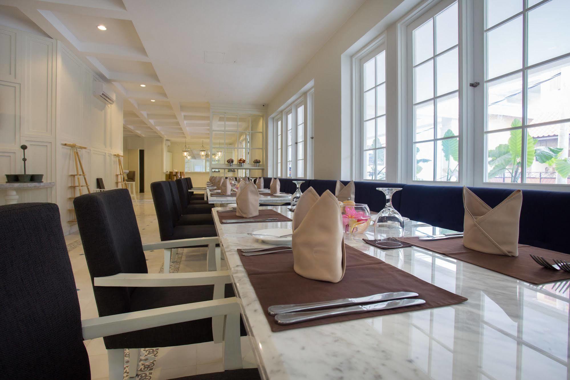 Amalfi Hotel Seminyak Εξωτερικό φωτογραφία
