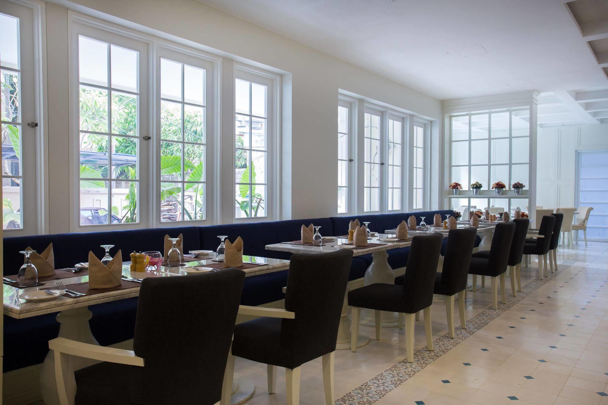 Amalfi Hotel Seminyak Εξωτερικό φωτογραφία