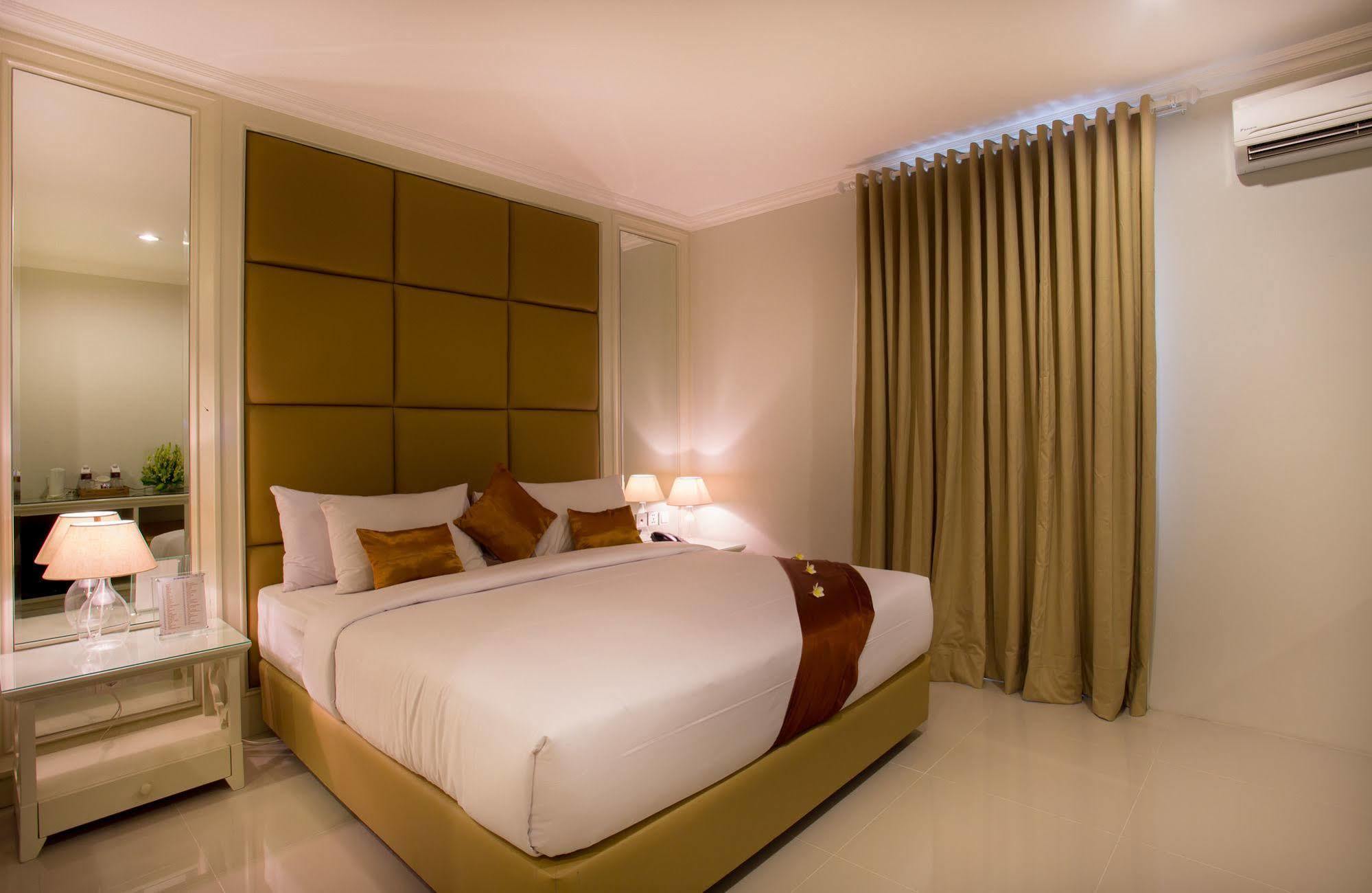 Amalfi Hotel Seminyak Εξωτερικό φωτογραφία